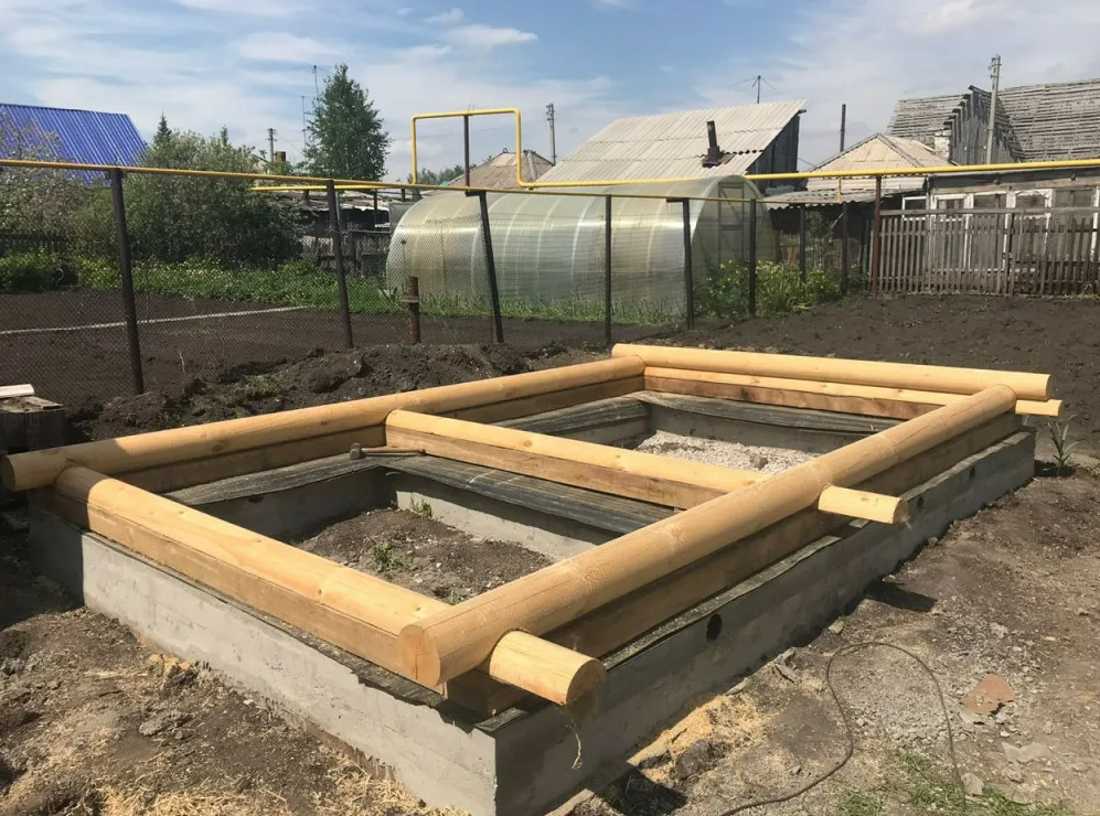 Установка фундамента под баню